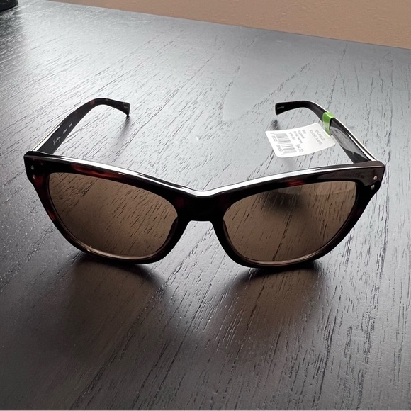 Vera Bradley Bailey Painted Feathers Sunglasses main image 7